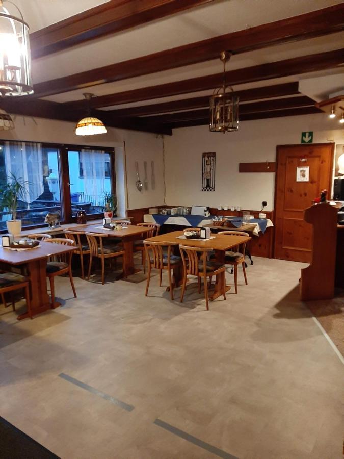 Hotel Haus Sonneneck Medebach Esterno foto