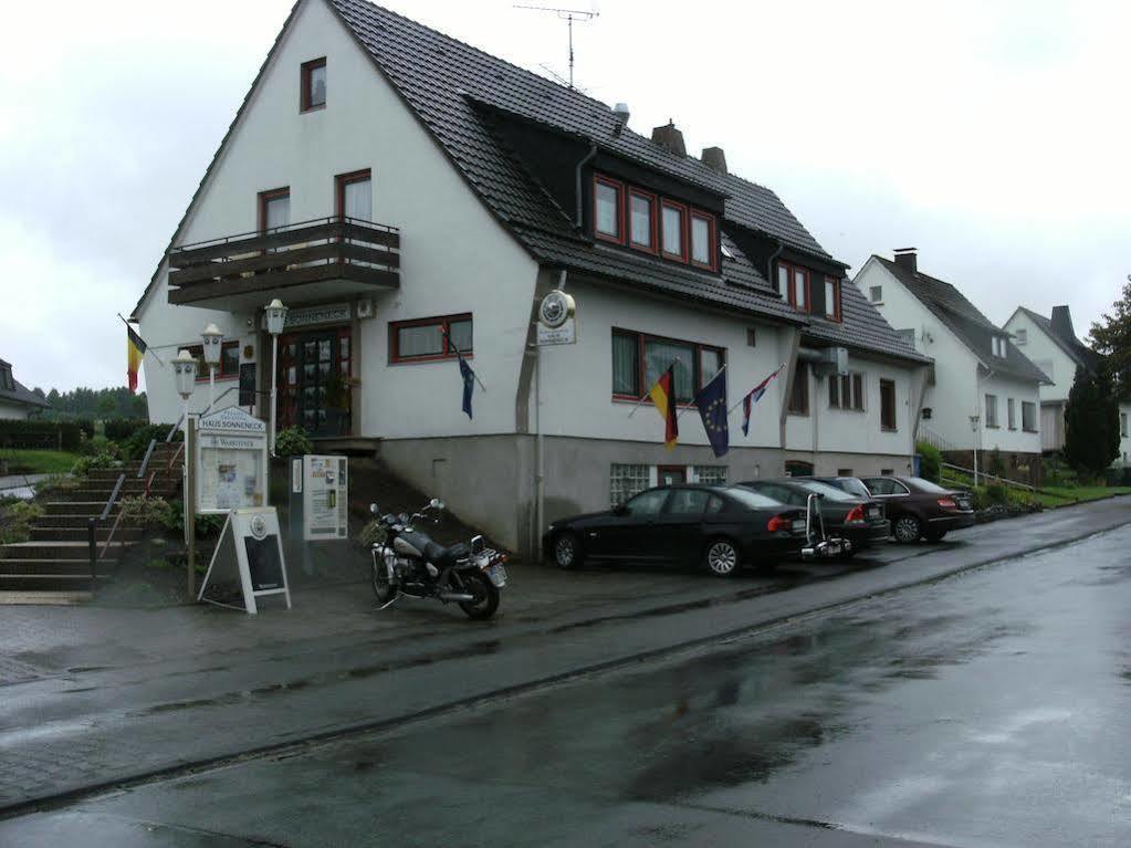 Hotel Haus Sonneneck Medebach Esterno foto