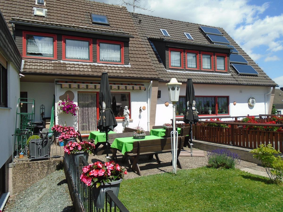 Hotel Haus Sonneneck Medebach Esterno foto