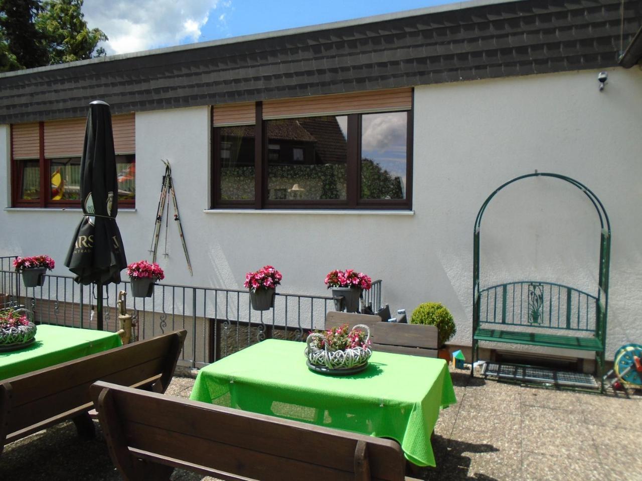 Hotel Haus Sonneneck Medebach Esterno foto